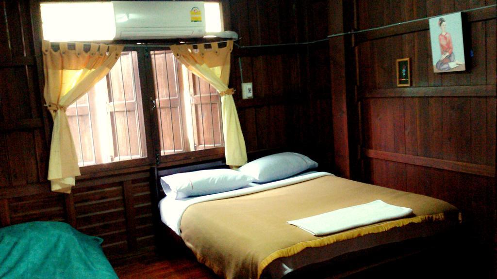 Baan Mai Guesthouse Mae Hong Son Rom bilde