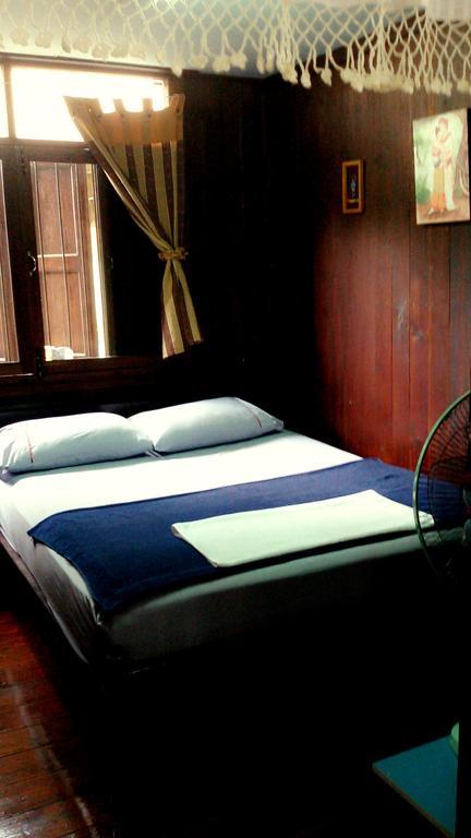 Baan Mai Guesthouse Mae Hong Son Rom bilde