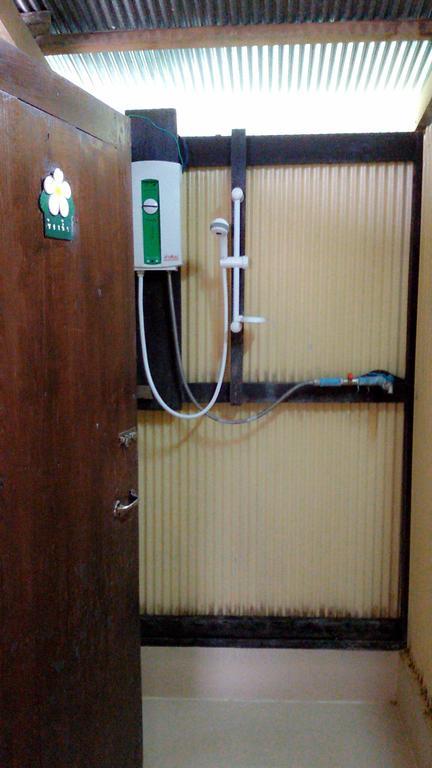 Baan Mai Guesthouse Mae Hong Son Rom bilde