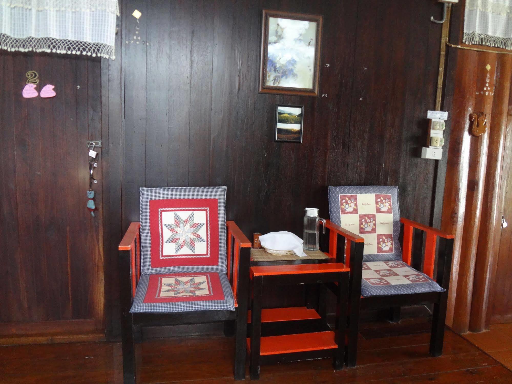 Baan Mai Guesthouse Mae Hong Son Eksteriør bilde
