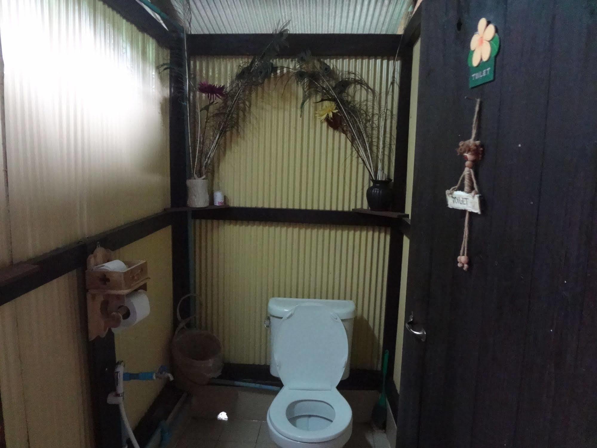 Baan Mai Guesthouse Mae Hong Son Eksteriør bilde