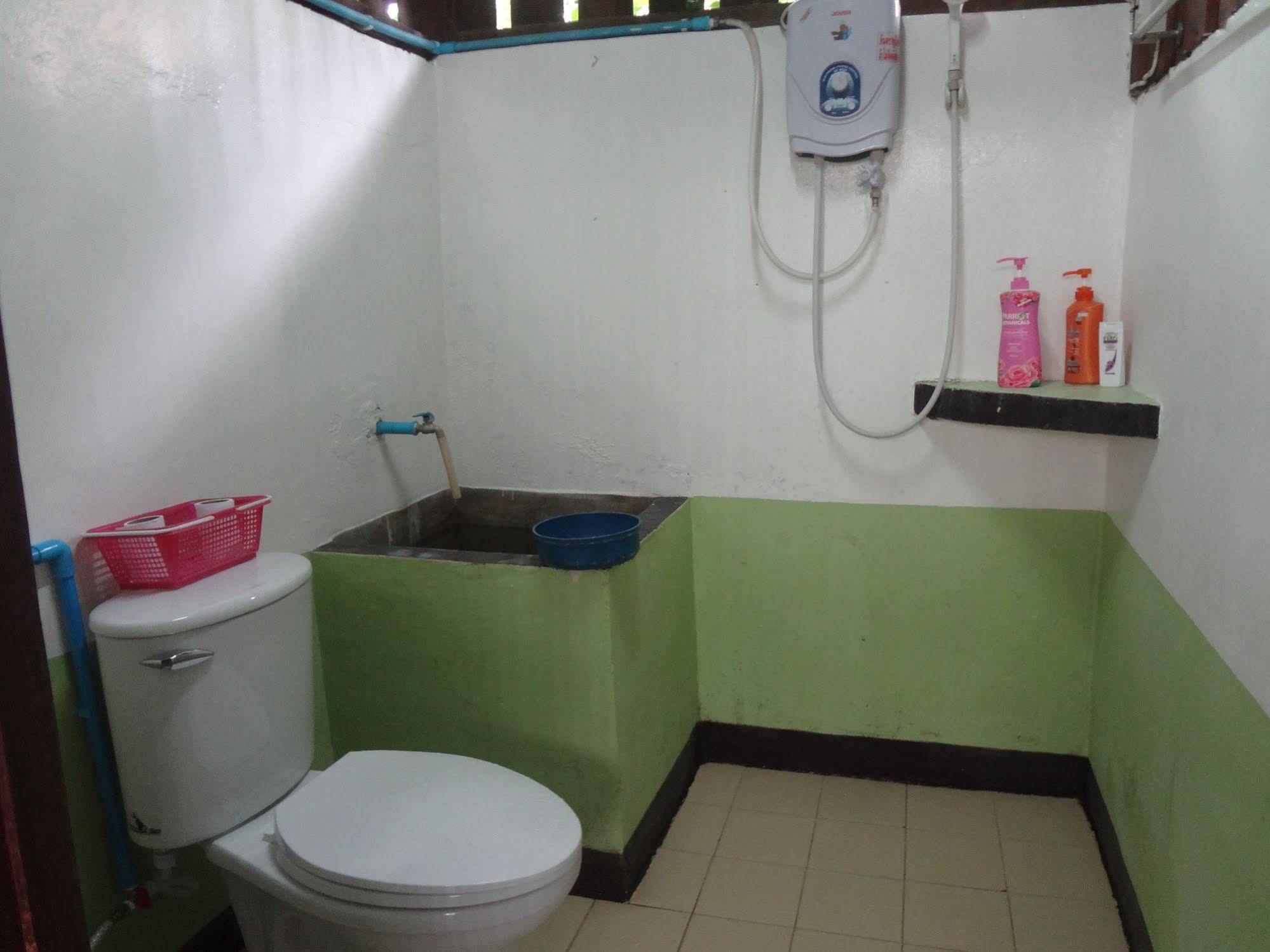 Baan Mai Guesthouse Mae Hong Son Eksteriør bilde