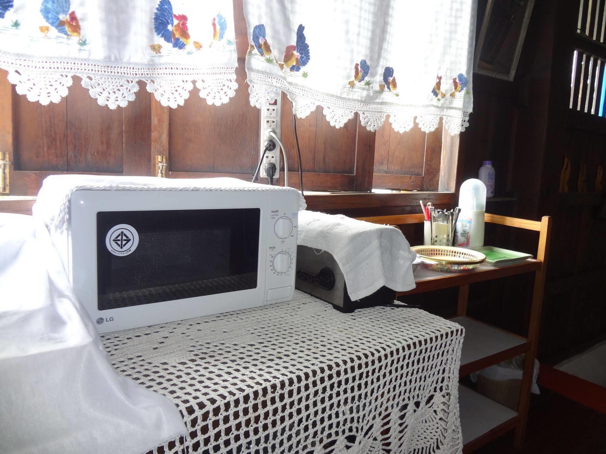 Baan Mai Guesthouse Mae Hong Son Eksteriør bilde