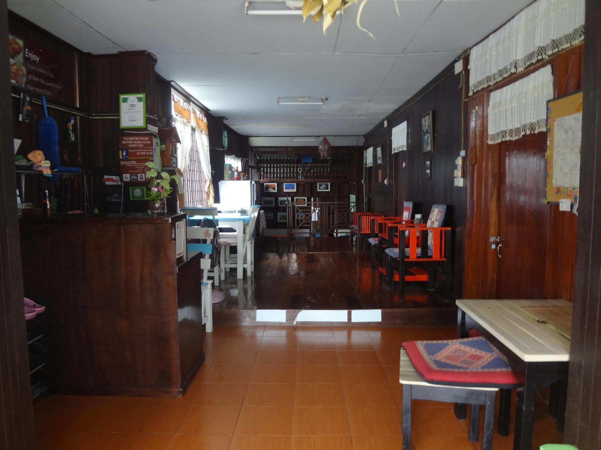Baan Mai Guesthouse Mae Hong Son Eksteriør bilde